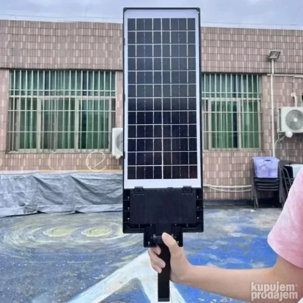 Solarni LED reflektor 600W