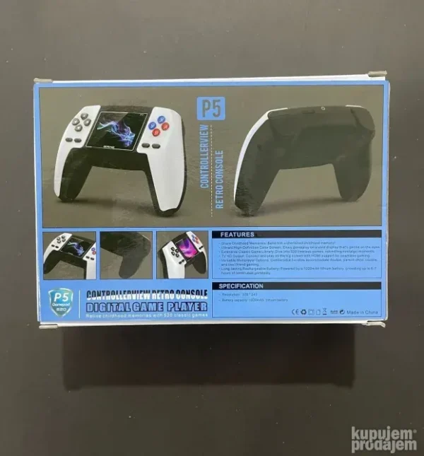 Retro konzola sa igricama i dzojstikom