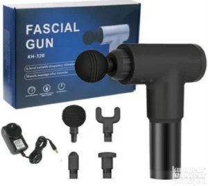 Fascial Gun KH-320 u crnoj boji sa 4 masažna nastavka i adapterom, prikazan u originalnom pakovanju.