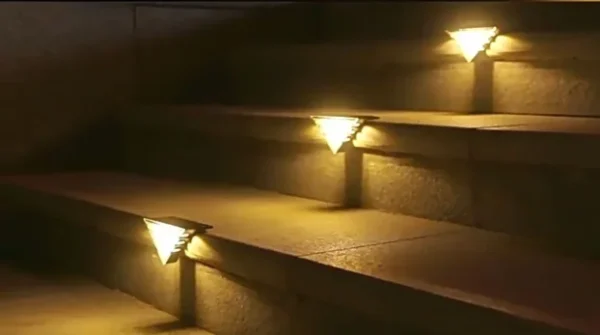 LED Solarna Stepenasta Lampa | Toplo Bela | Vodootporna