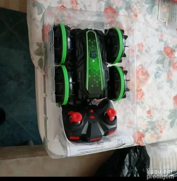 Stunt Auto RC 4x4 za akrobacije | Džojstik i narukvica