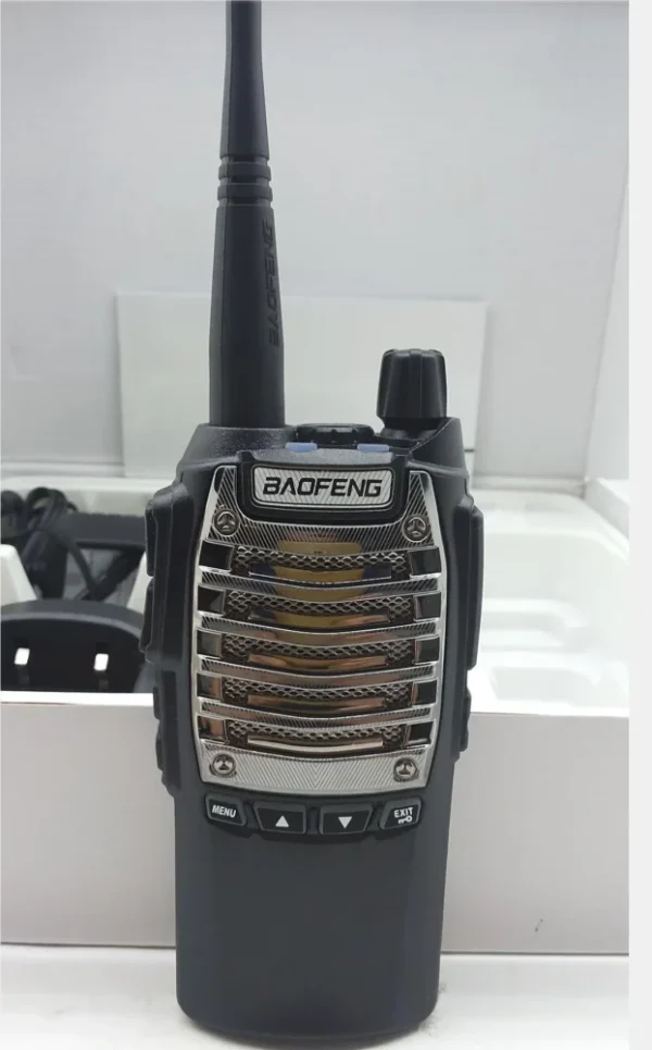 Baofeng UV-8D profesionalni toki-voki sa 128 memori. kanala