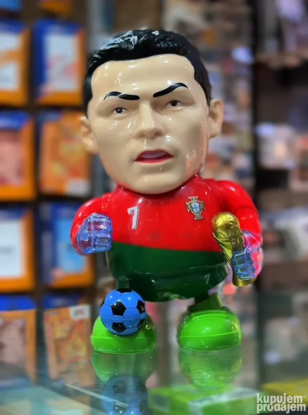 Kristijano Ronaldo akciona figura svira igra
